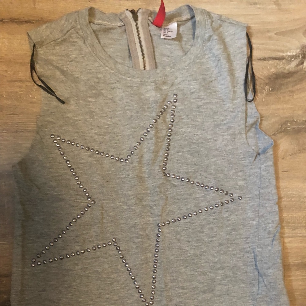 Star studded gray tank top